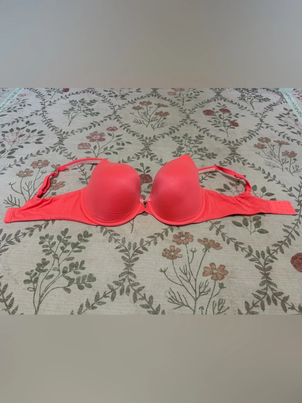 11 VS bras - size 36DD